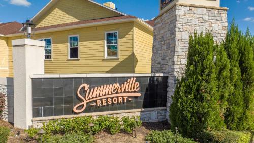 Chic 4 Bedroom at Summerville Minutes from Disney - image 2