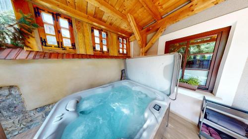 Resort Hisa Ida - Apartments with Hot Tub and Sauna