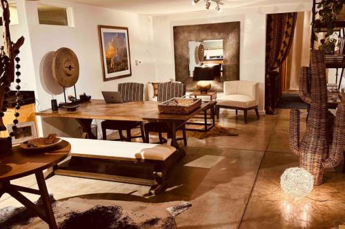 2 br 2ba Design Loft with yoga rm Outdoor Living in Santa Fe, USA