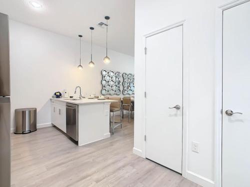5BR 4BA Retreat w Pool Near Disney and Universal in Davenport, USA