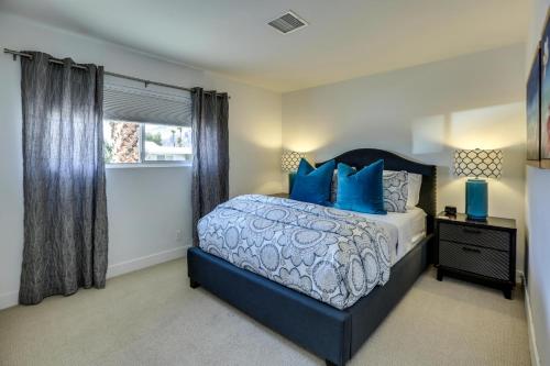 Palm Springs Life-Pool-3BR/2.5BA - image 6