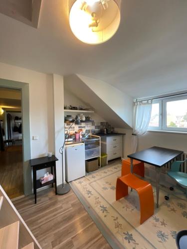 Flat with heart&art for 6, Praga (foto 10)
