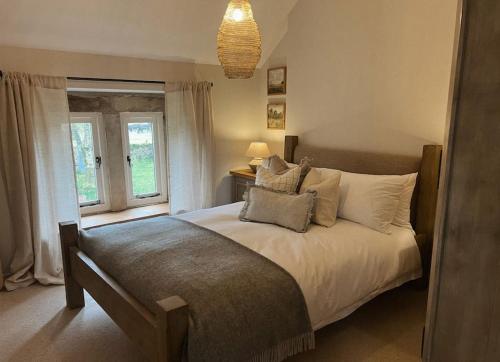 Primrose cottage in Great Hucklow