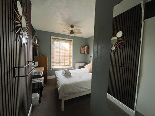 Kelston Guest House - image 8