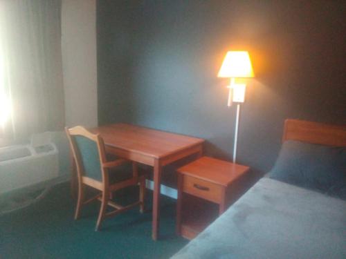Hotel 2 Double Beds Studio 106 Hot tub in Livingston, USA