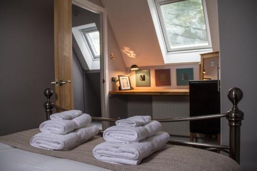 Home Farm Apartments - image 5