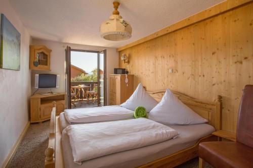 1 queen bed
