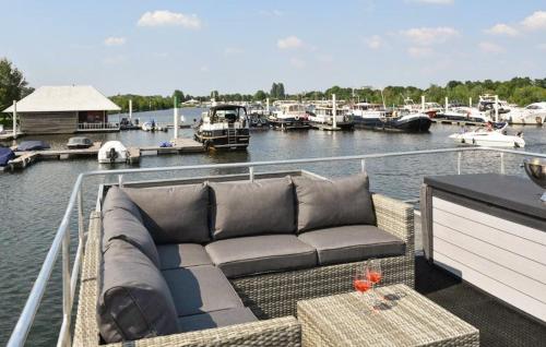 House Boat Ibiza, Maastricht (foto 8)