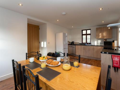 Holiday Home Rose Cottage by Interhome in Inverarnie