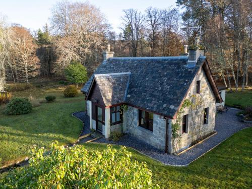 Holiday Home Rose Cottage by Interhome in Inverarnie