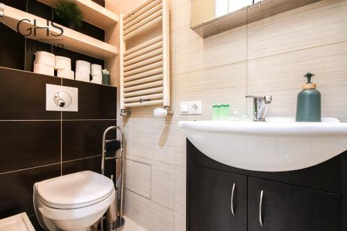 Apartment in the Heart of Krakow - Between the Old Town and Kazimierz District 3