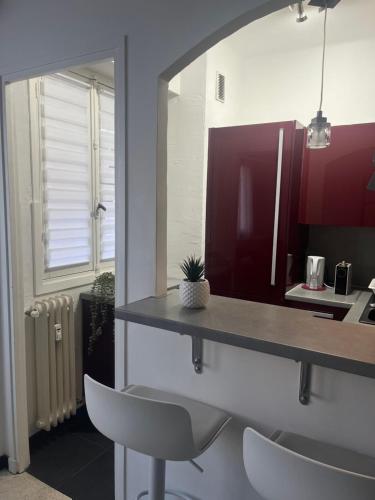 Nice Sejour Detente Studio Lumineux Balcon Cuisine Equipee Wifi in Le Ray