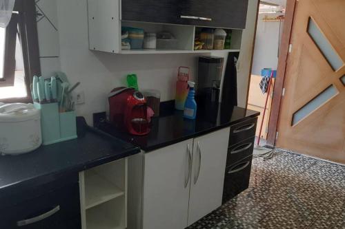 Konyha, Casa com Piscina no Bairro do Cercado in Sarapui (Sao Paulo)