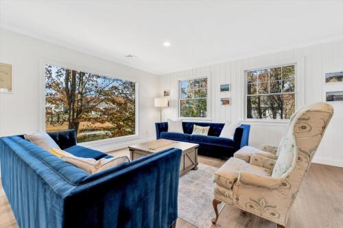 The Madeline - Waterfront Stay with Dock & Fire Pit The Madeline - Waterfront Stay with Dock & Fire Pit