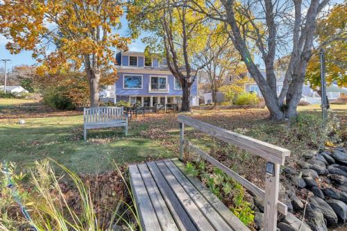 The Madeline - Waterfront Stay with Dock & Fire Pit The Madeline - Waterfront Stay with Dock & Fire Pit