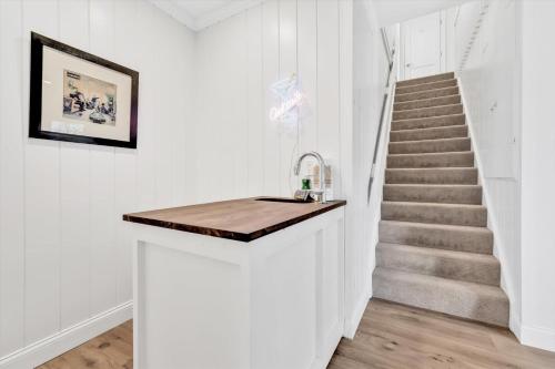 The Madeline - Waterfront Stay with Dock & Fire Pit The Madeline - Waterfront Stay with Dock & Fire Pit