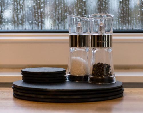 Home Farm Apartments - image 2