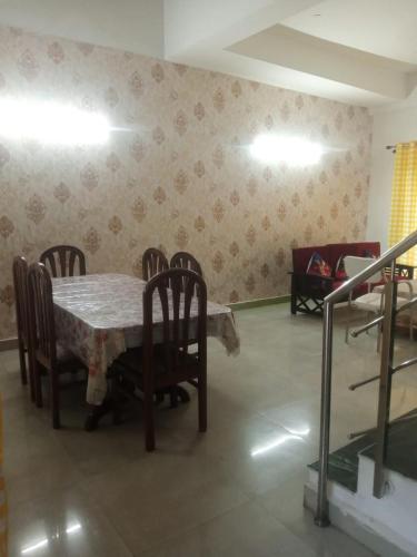 Villa with garden, Greater Noida (zdjęcie 8)