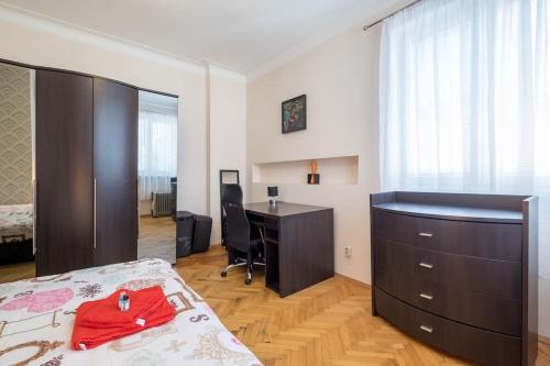 Very Central & Aristocratic 2 Bedroom Apartment with Air conditioning, Sofia (Foto 2)