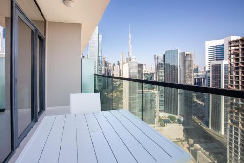 Dubai Burj KHALIFA VIEW SMART HOME ZADA TOWER, Дубай (фото 2)