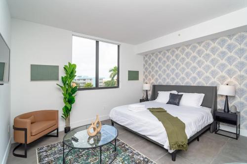 King Bed brand new Oasis minutes to Brickell in Miami, USA