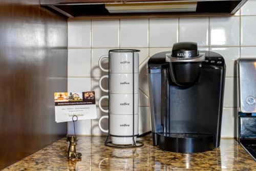 Charming Muenster 1br Balcony, Patio & Views in Muenster (TX)