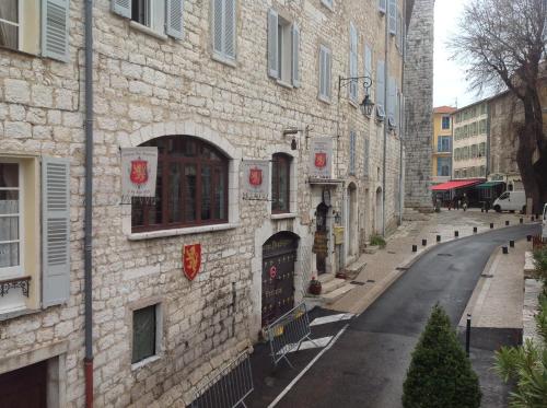 Auberge des Seigneurs – Nice, CT
