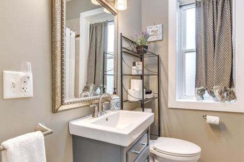 Cozy Chicago Apartment - Kids and Pets Welcome! - image 3