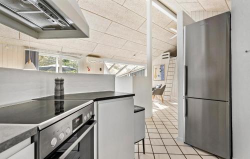 cuina, Gorgeous Home In Glesborg With Kitchen in Glesborg