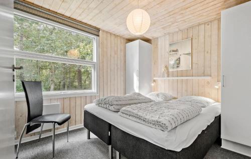 Gorgeous Home In Glesborg With Kitchen in Glesborg