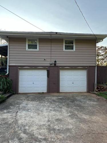 Entire House Near Atlanta, GA in Rex, USA