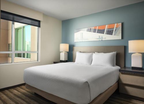 Hyatt House LA - University Medical Center - image 5