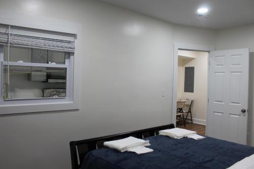 Cozy 2-bedroom condo with WiFi, AC in awesome Washington - Unit 3 in Washington, USA