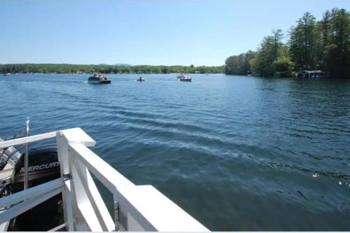 Gorgeous Waterfront Condo with Lake Access & Views in Tilton, USA