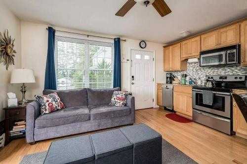 Gorgeous Waterfront Condo with Lake Access & Views in Tilton, USA