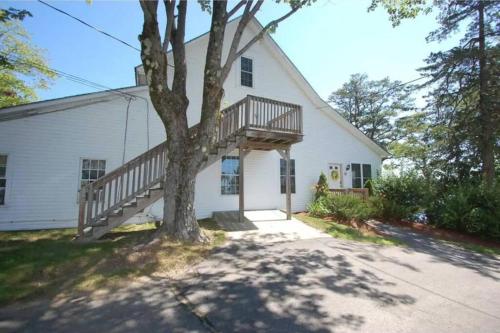 Gorgeous Waterfront Condo with Lake Access & Views in Tilton, USA