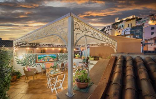 Bosa Queen House 3