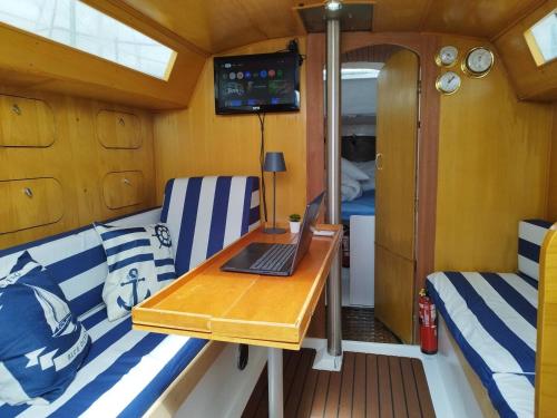 Lisboa Sailing Tours - Night on board - Alcantara, Lisbon (photo 10)