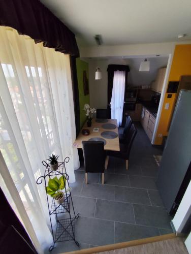 Kitchen, GT Apartman in Dombovar