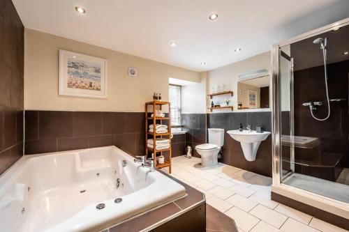 Assynt House - Exclusive Use Holiday House in ดิงเวล