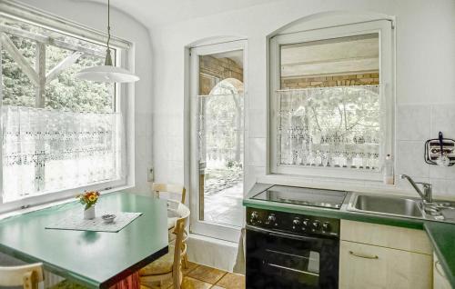 Konyha, Ferienwohnung Klink in Klink