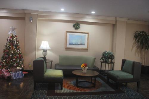 Regency Inn &Suites