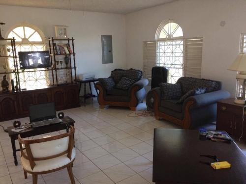 Montego Bay Guesthouse near สนามบินนานาชาติซังสเตอร์