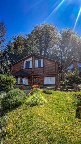 RentUp - Cabana para 5 personas cerca de los lagos y Puerto Panuelos