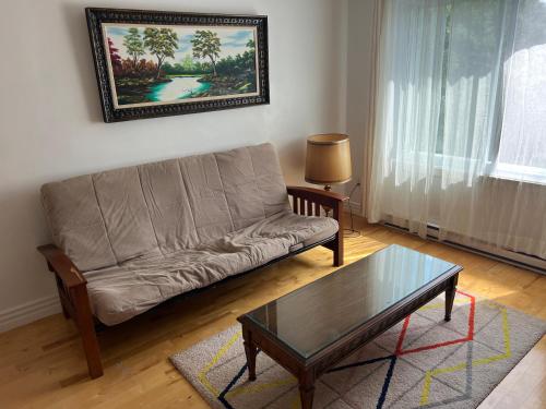 Chambres a louer in Villeray-Saint-Michel-Parc-Extension