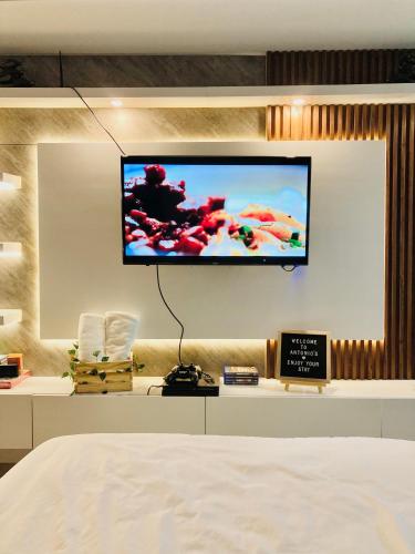 Premium & Spacious Studio with PS4, Karaoke & Netflix, San Fernando (photo 7)