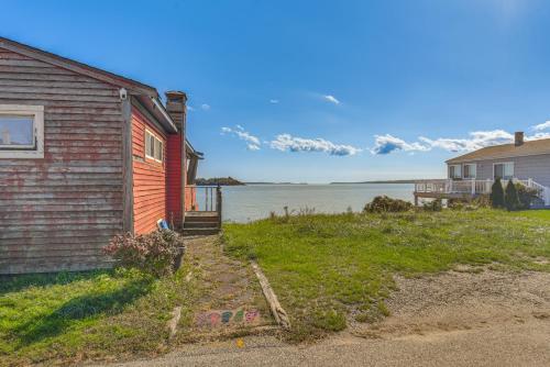 Walk to Beach Water-View Abode in Portsmouth! in Portsmouth, USA