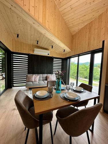 Vdoma Sheshory in 舍斯賀里