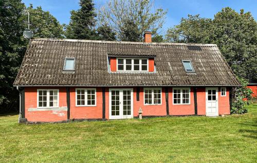 Cozy Home In Aakirkeby With Wifi – khách sạn tại Dueodde