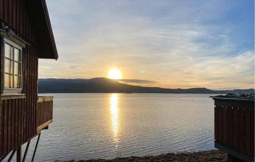 2 Bedroom Beautiful Home In Frosta - Ravlo